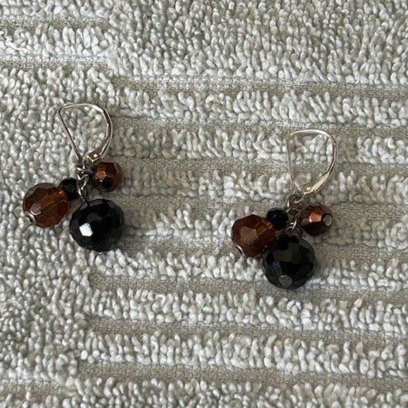 beautiful copper and black beaded necklace and earrings - Picture 4 of 5